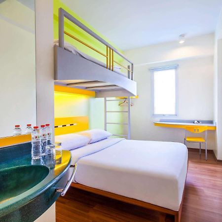 Ibis Budget Jakarta Cikini Екстер'єр фото