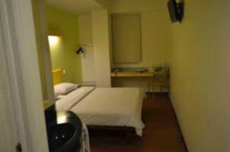 Ibis Budget Jakarta Cikini Екстер'єр фото